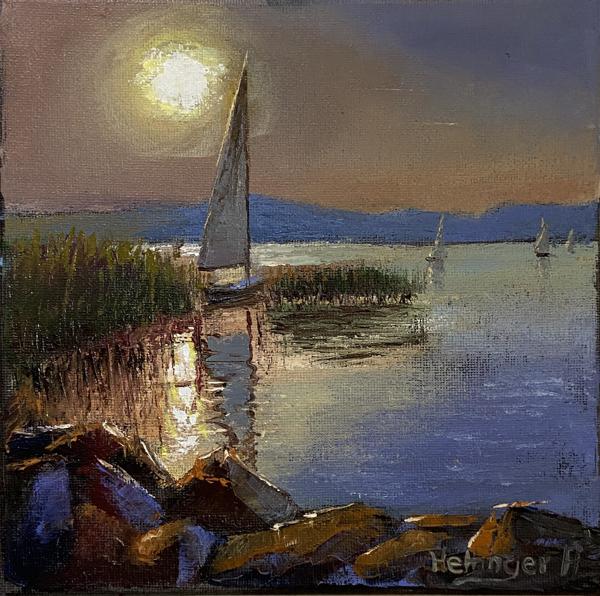 Esti fényben úszva (20x20 cm)<br/>Olaj, vászon<br/><br/>Lenyugvó nap arany fénye lágyan tükröződik a vízen, miközben a vitorlás csendben siklik a ládasok között￼ A festmény atmoszférája megnyugtató, mégis élettel teli-a természet és az ember harmóniájának időtlen pillanata￼<br/><br/><button onclick='sendEmail()' style='background-color: #333; color: white; border: none; padding: 10px 20px; text-align: center; text-decoration: none; display: inline-block; font-size: 16px; margin: 4px 2px; cursor: pointer;'>Kapcsolatfelvétel</button>